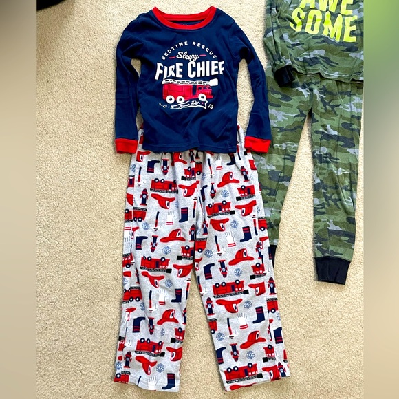 3 pair of boys size 6 pajamas - Picture 4 of 4